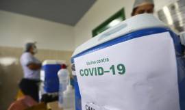 COVID-19: Vacinao inclui pessoas de 38 e 39 anos