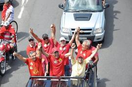 Dda faz mega carreata e convida eleitores para dizer obrigado a Lula