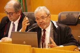 Clvis Barbosa critica o uso do dinheiro do Funprev pelo Governo