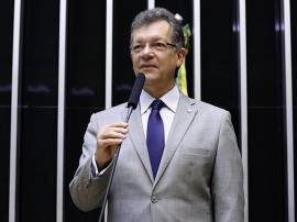 Larcio critica o retorno da CPMF e o aumento do PIS/Cofins anunciados por Dilma
