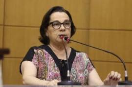 Ana Lcia fala em ruptura com Governo: ele no est cumprindo o programa