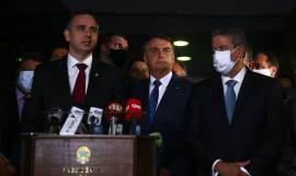 Bolsonaro entrega medida provisria para privatizao da Eletrobras 