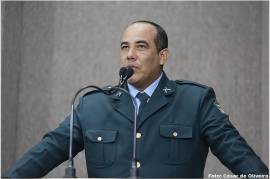 Cabo Amintas critica nmero de cargos comissionados