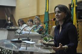 Emlia Correa lamenta na Alese o baixo nmero de cargos eletivos ocupados por mulheres