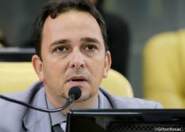 Fabio Meireles questiona secretrio da sade sobre comissionados