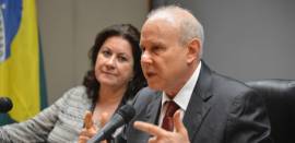 MPF denuncia Graa Foster e Guido Mantega por prejuzos  Petrobras