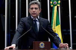 Debate sobre parlamentarismo deve ser reaberto, diz Cunha