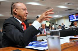Valadares diz que PSB no indicar cargos, e prioridade de 2016 em Aracaju ser aliana de 2014